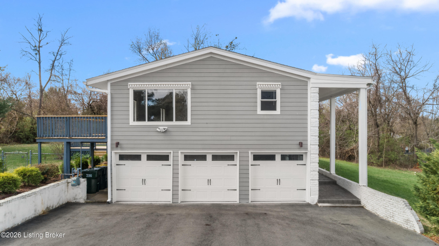 Listing Image 76