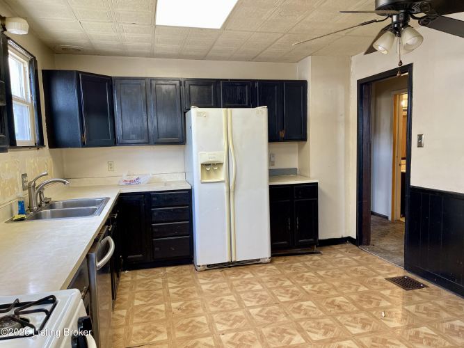 Listing Image 12