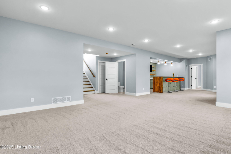 Listing Image 83