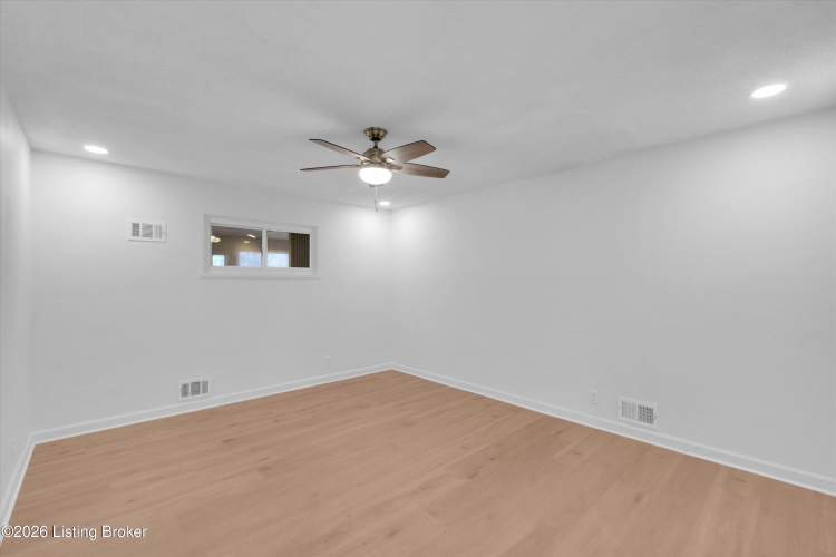 Listing Image 29