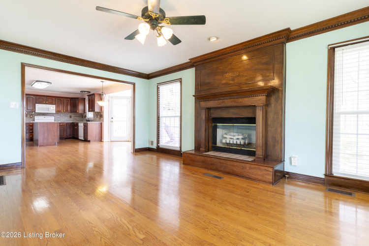 Listing Image 20