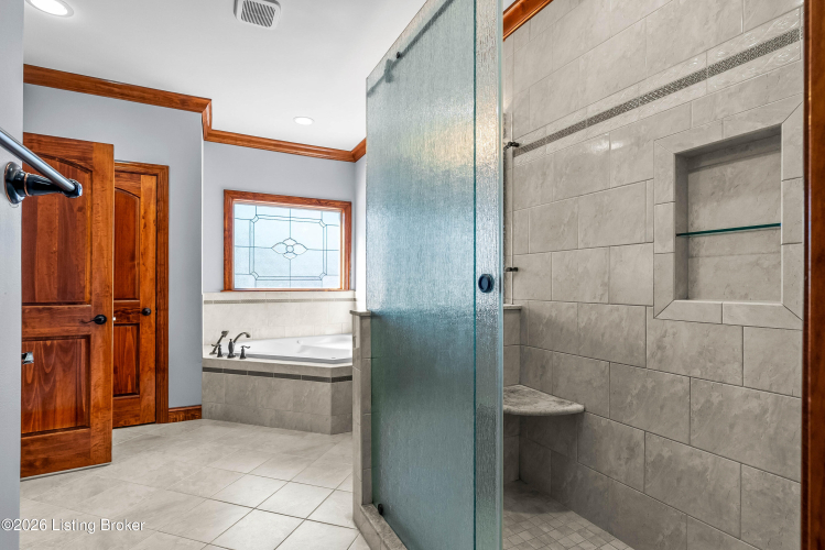Listing Image 38