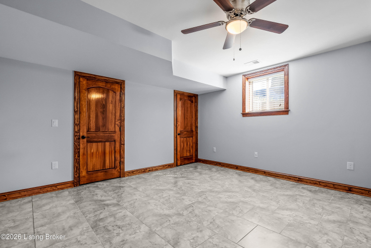 Listing Image 52