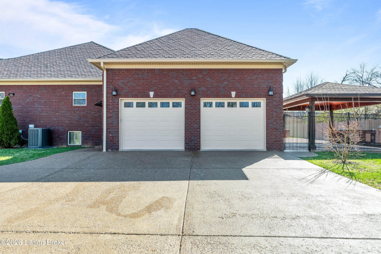 Listing Image 73