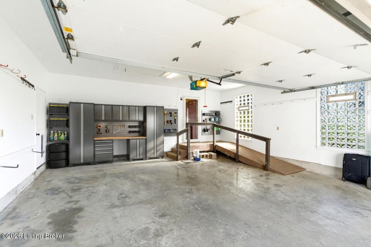 Listing Image 83