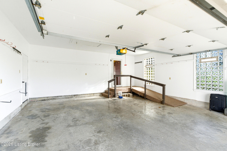 Listing Image 86