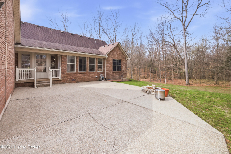 Listing Image 24