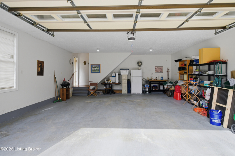 Listing Image 82