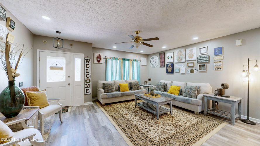 Listing Image 6