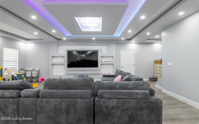 Listing Image 108