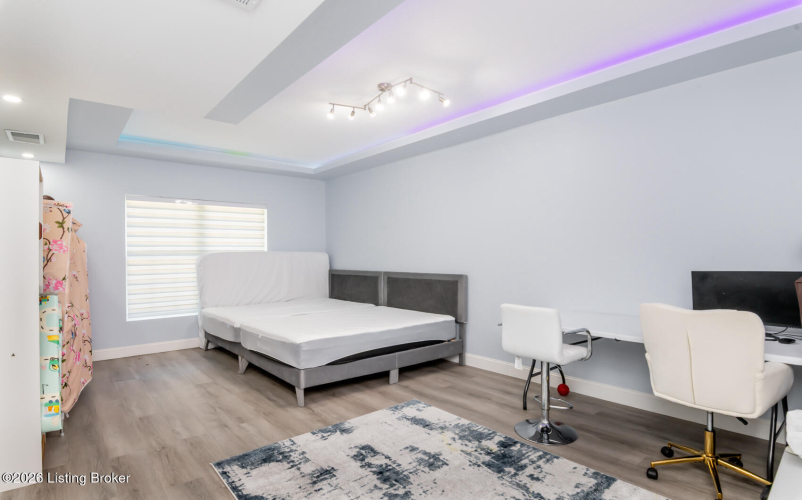Listing Image 109
