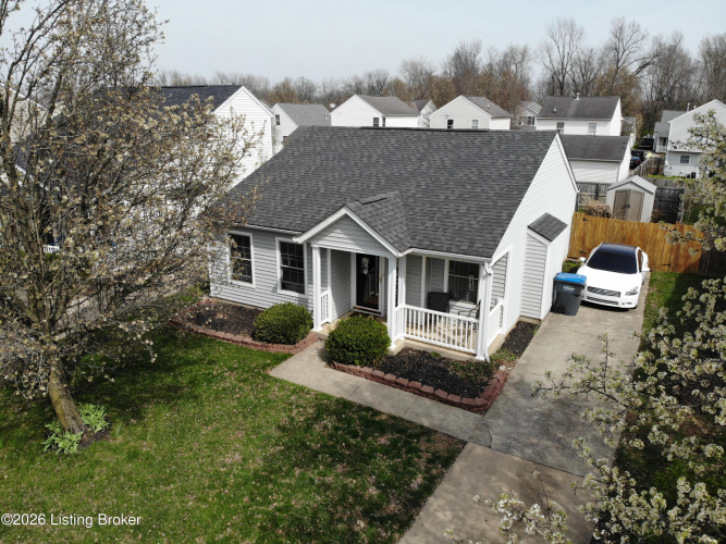 Listing Image 4