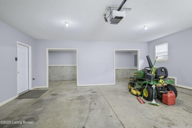 Listing Image 38