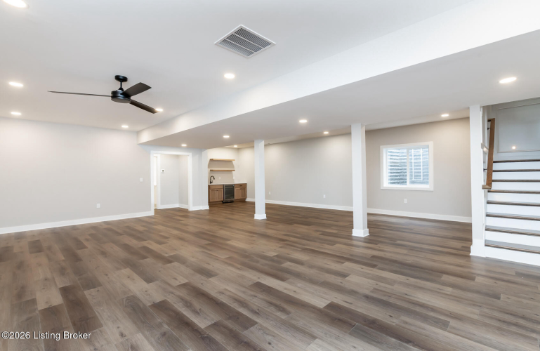 Listing Image 56