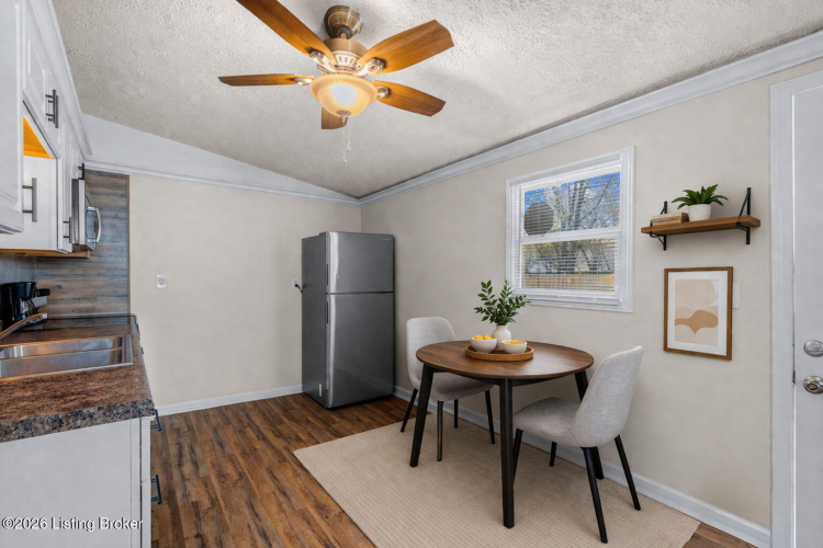 Listing Image 22