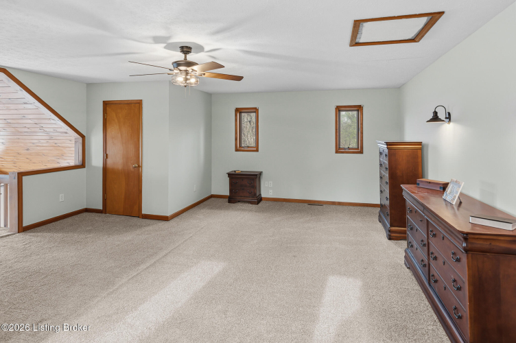 Listing Image 38