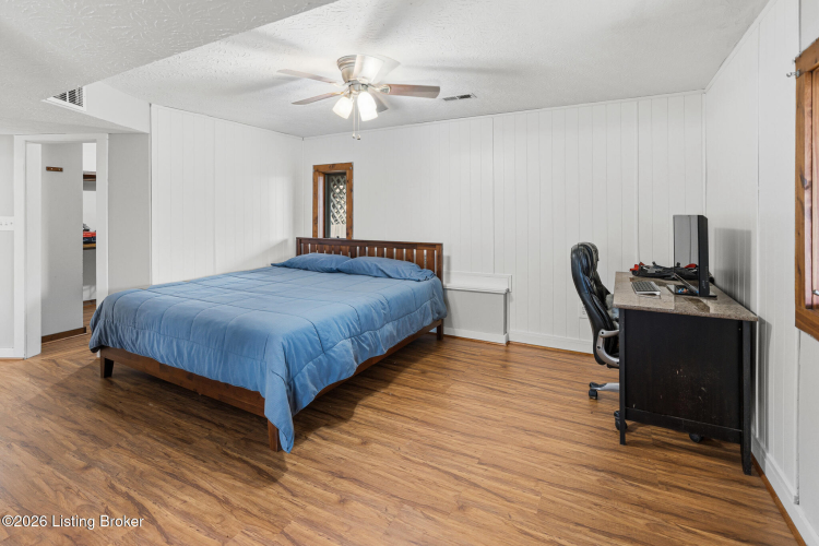 Listing Image 54