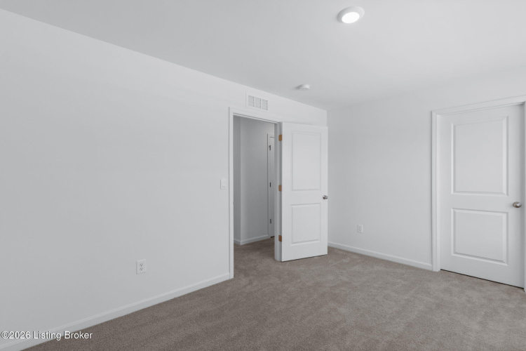 Listing Image 28
