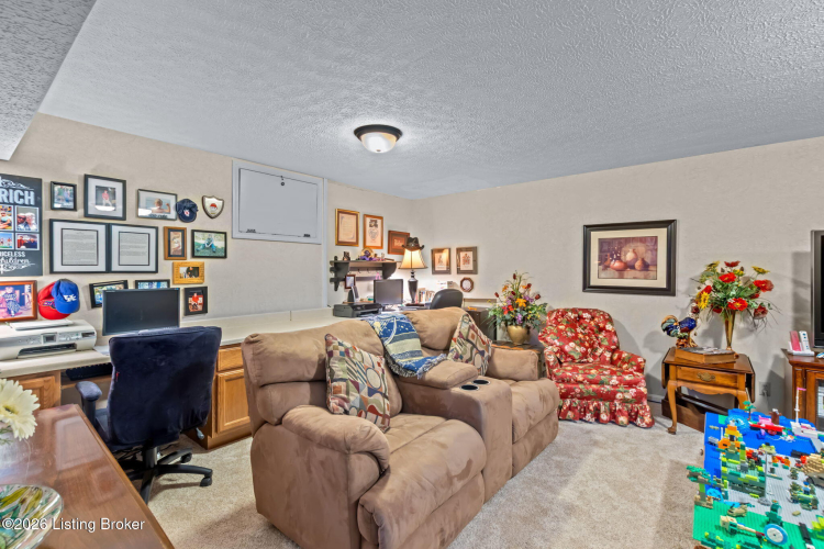 Listing Image 44