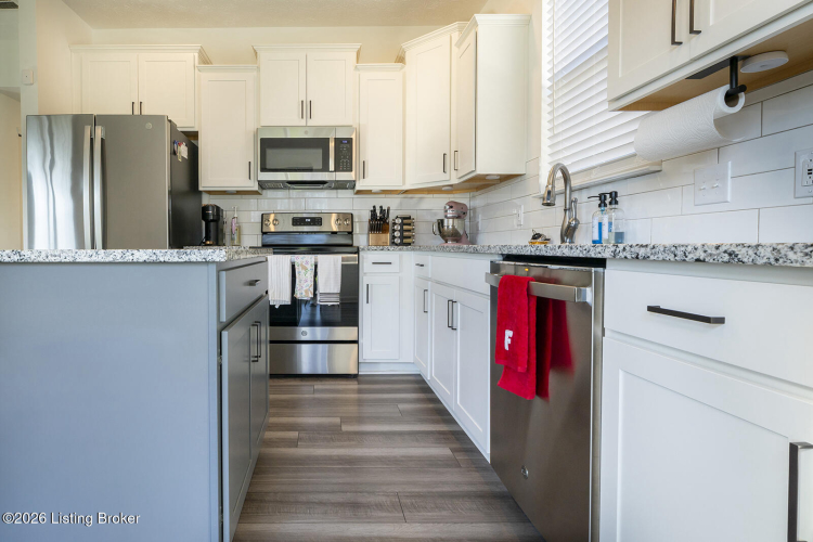 Listing Image 15