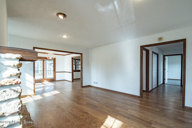 Listing Image 64