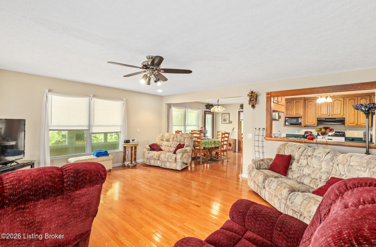 Listing Image 20