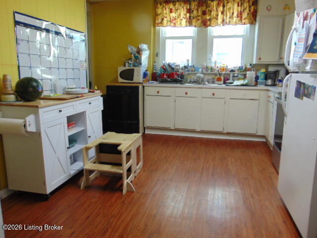 Listing Image 9