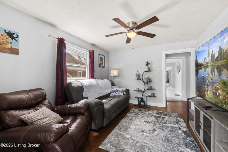 Listing Image 6