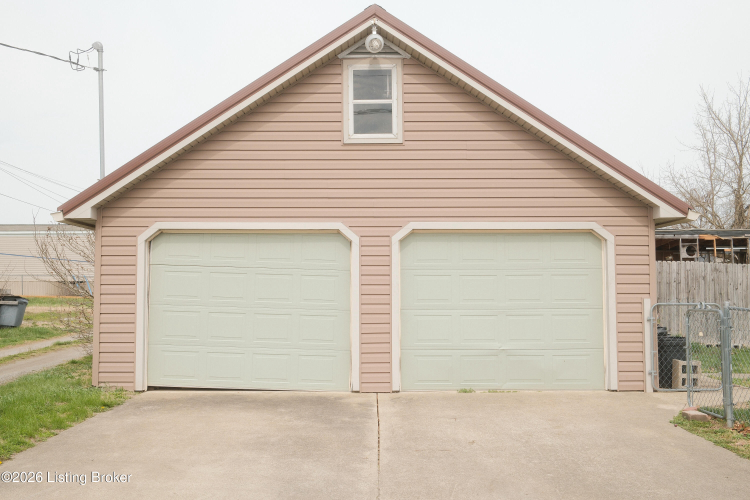 Listing Image 16