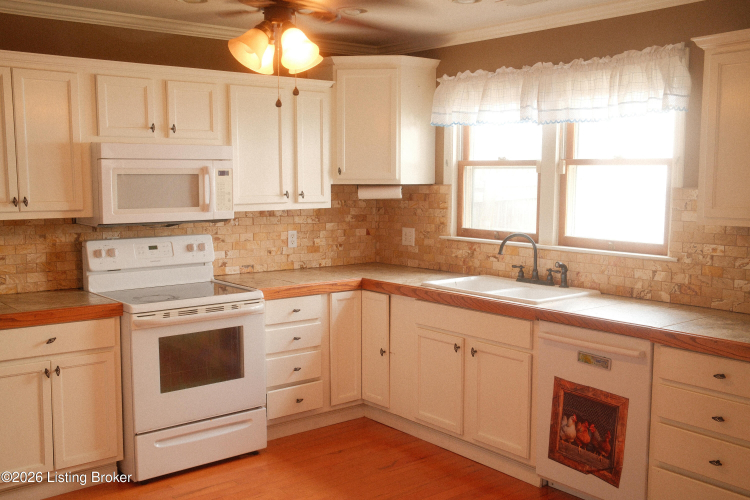 Listing Image 6