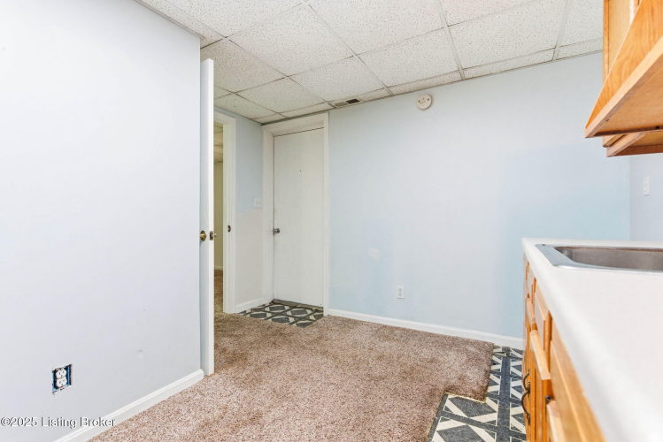 Listing Image 48