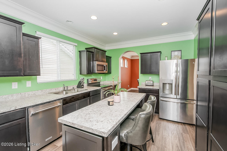 Listing Image 11
