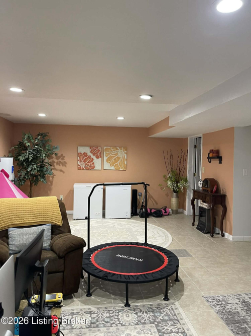 Listing Image 37