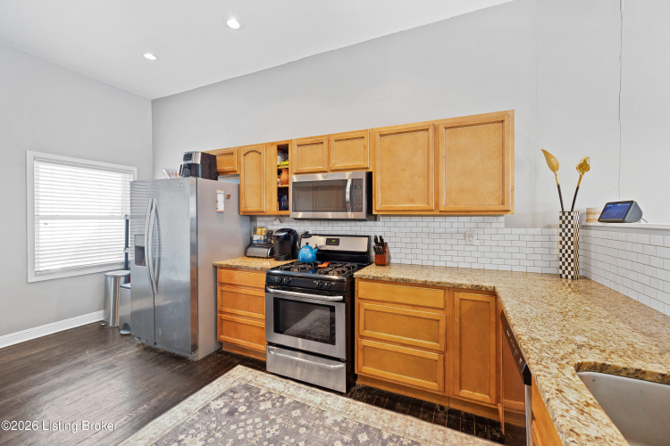 Listing Image 7