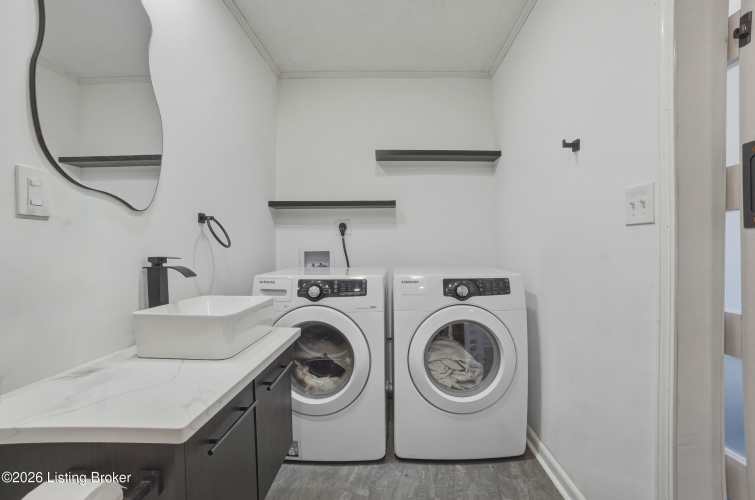 Listing Image 21
