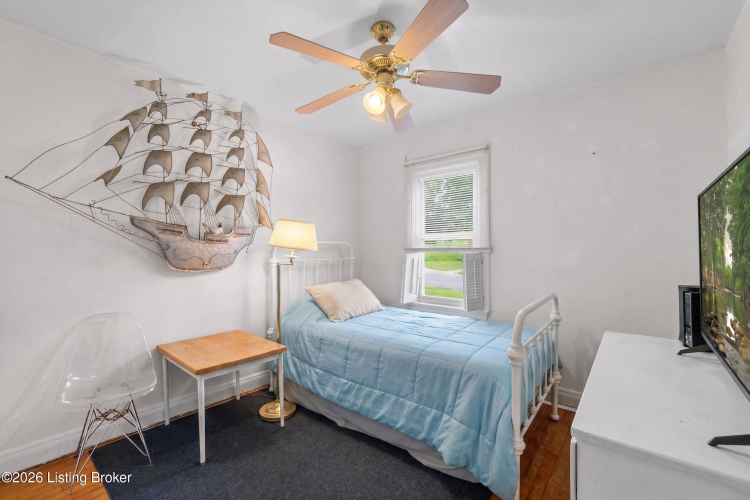 Listing Image 12