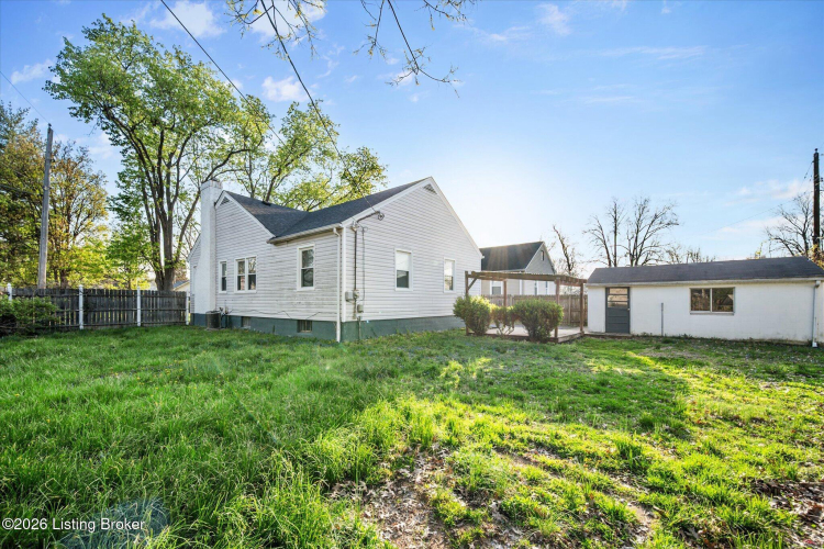 Listing Image 12