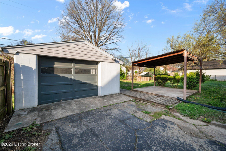 Listing Image 10
