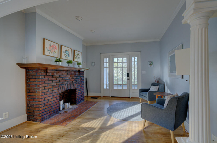 Listing Image 11