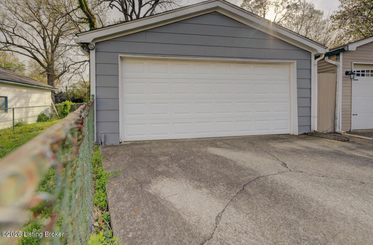 Listing Image 30