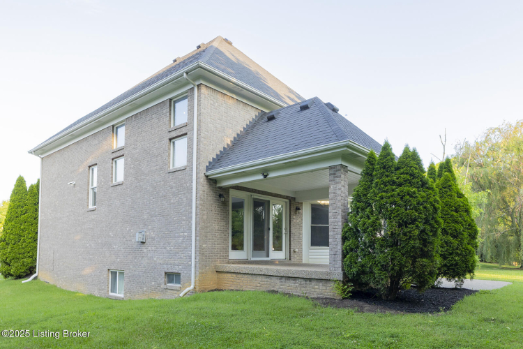 Listing Image 40