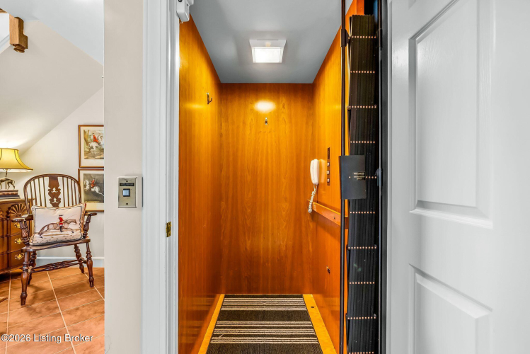 Listing Image 42