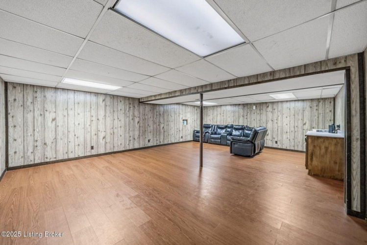 Listing Image 37