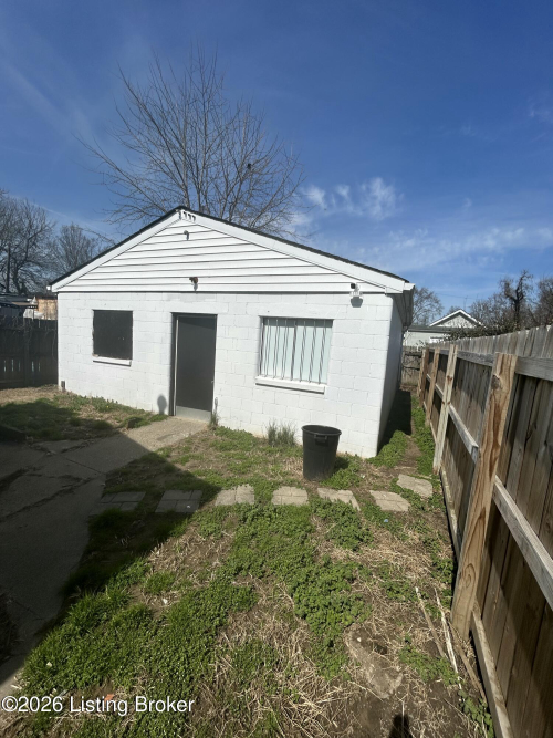 Listing Image 12