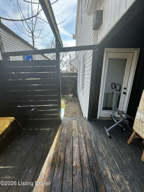 Listing Image 10