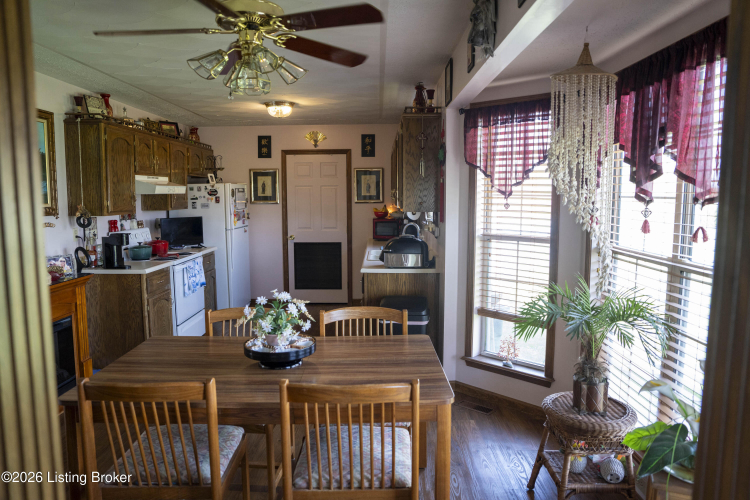 Listing Image 59