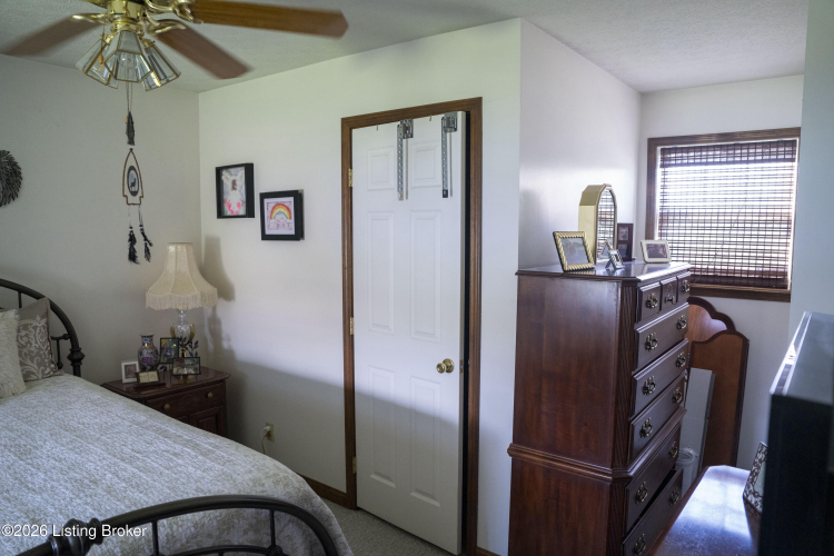 Listing Image 73