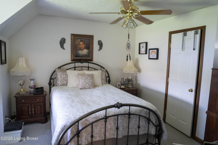 Listing Image 75