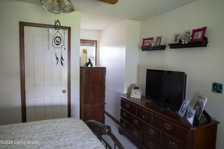 Listing Image 76