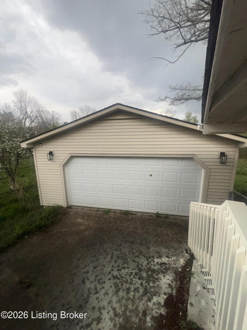 Listing Image 50